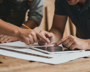 Verbessern Sie die Kommunikations-effizienz von Handwerkern